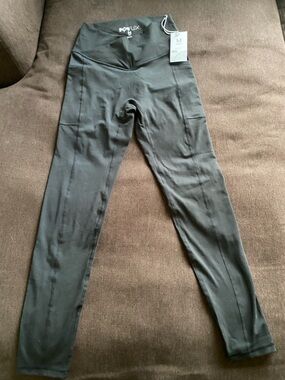 Popflex Black High-Waist Performance Leggings Size Medium